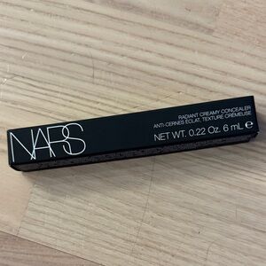 NARS Radiant Creamy Concealer in Light 2.6 (Cafe con Leche)